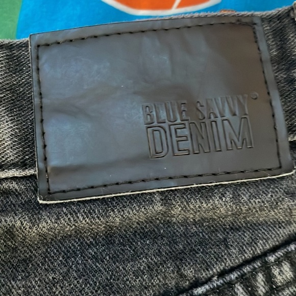 - Blue savvy woman’s jeans - Picture 4 of 4